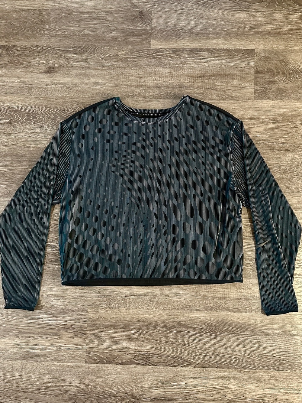 Nike Running Division Dri-FIT Cropped Open Back Top Teal Black Size M